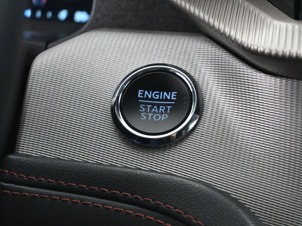 Used 2025 Ford Explorer Active image 14