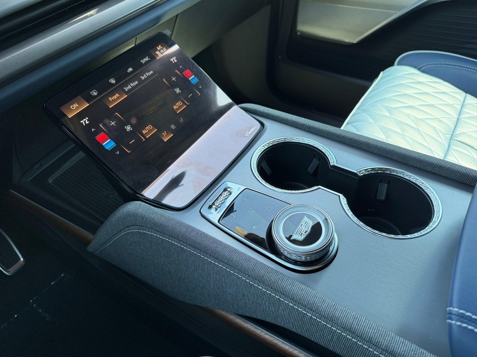 New 2026 Cadillac Vistiq Premium Luxury image 13