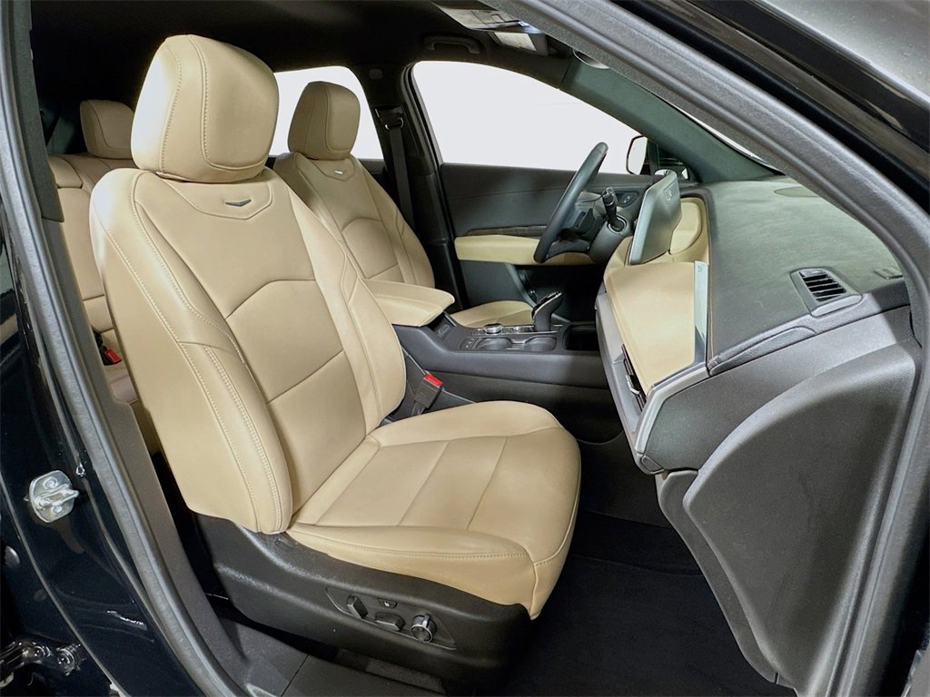 Certified 2025 Cadillac XT4 Premium Luxury image 26