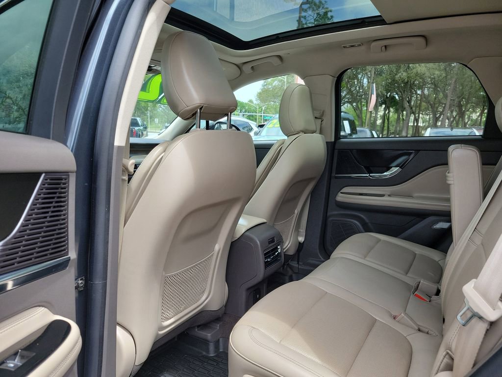 Used 2022 Lincoln Corsair Reserve w/ Equipment Group 201A image 14