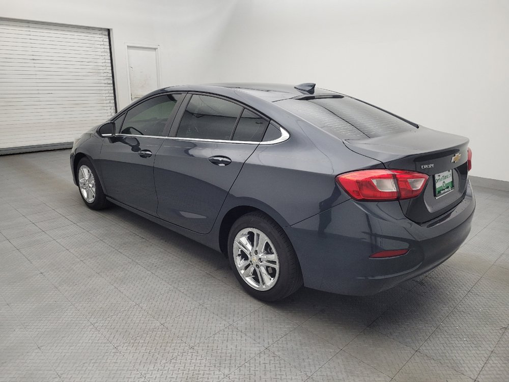 Used 2018 Chevrolet Cruze LT w/ Convenience Package FWD image 3