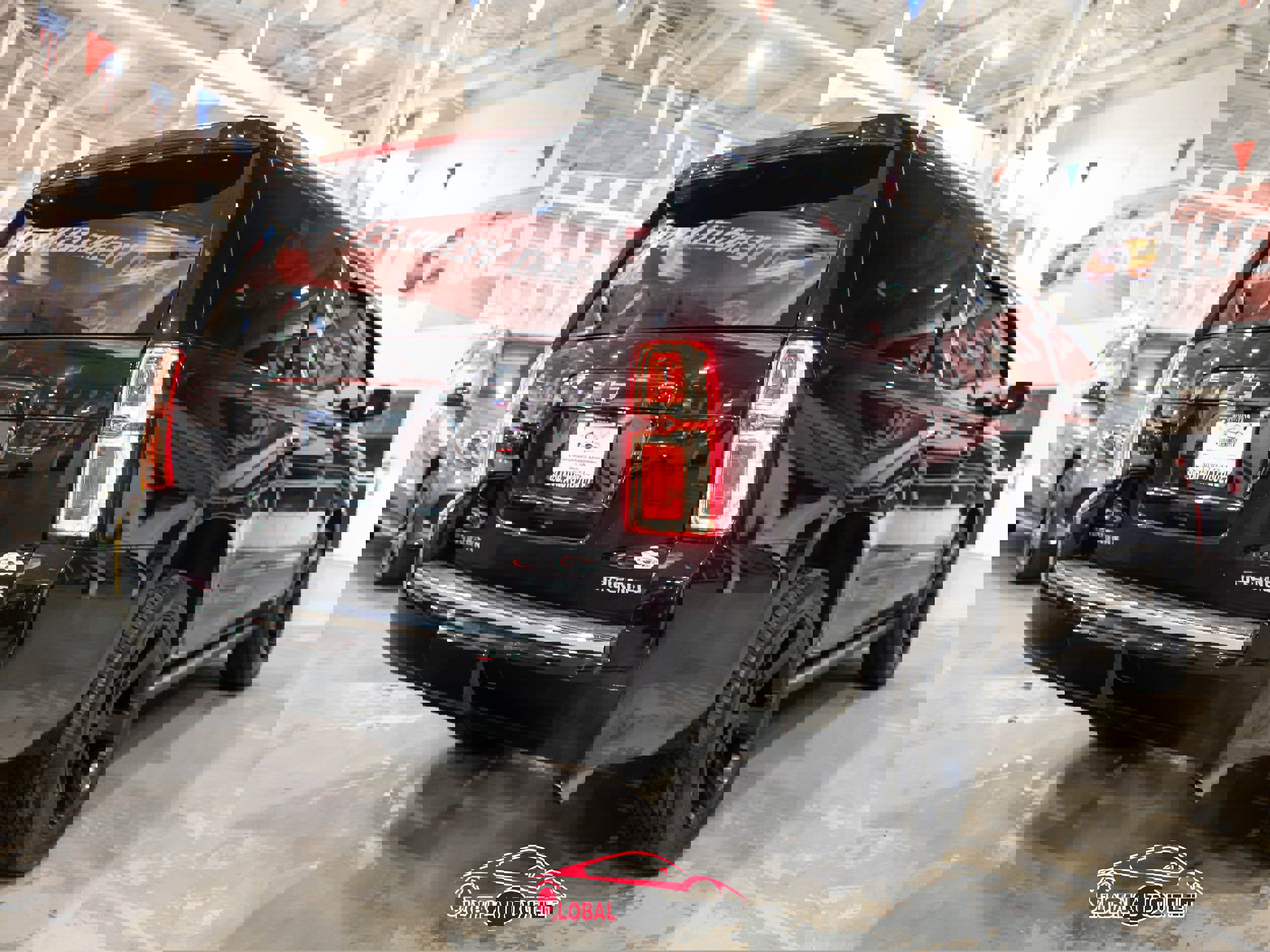 Used 2019 Chevrolet Suburban Premier w/ Premier Plus Edition image 7