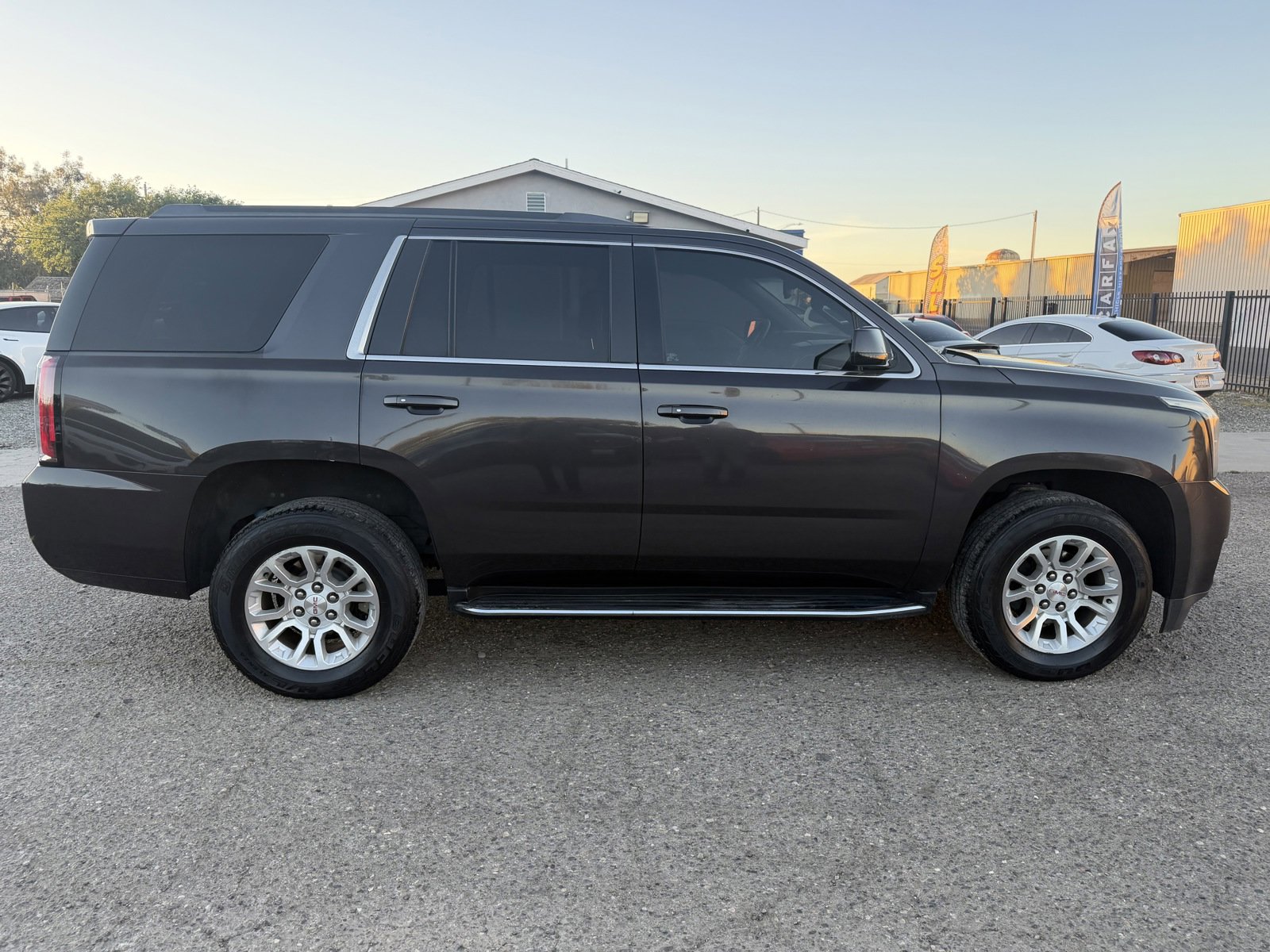 Used 2015 GMC Yukon SLT image 4