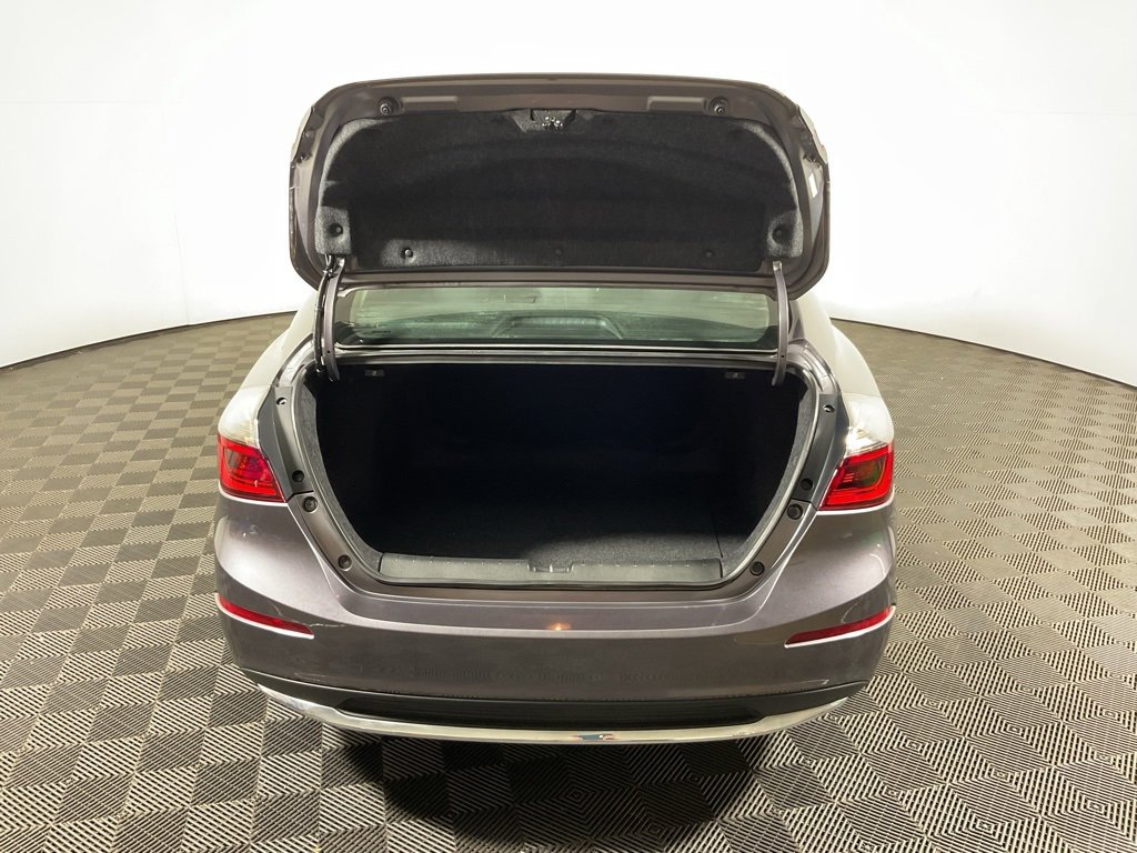 Used 2022 Honda Insight Touring image 14