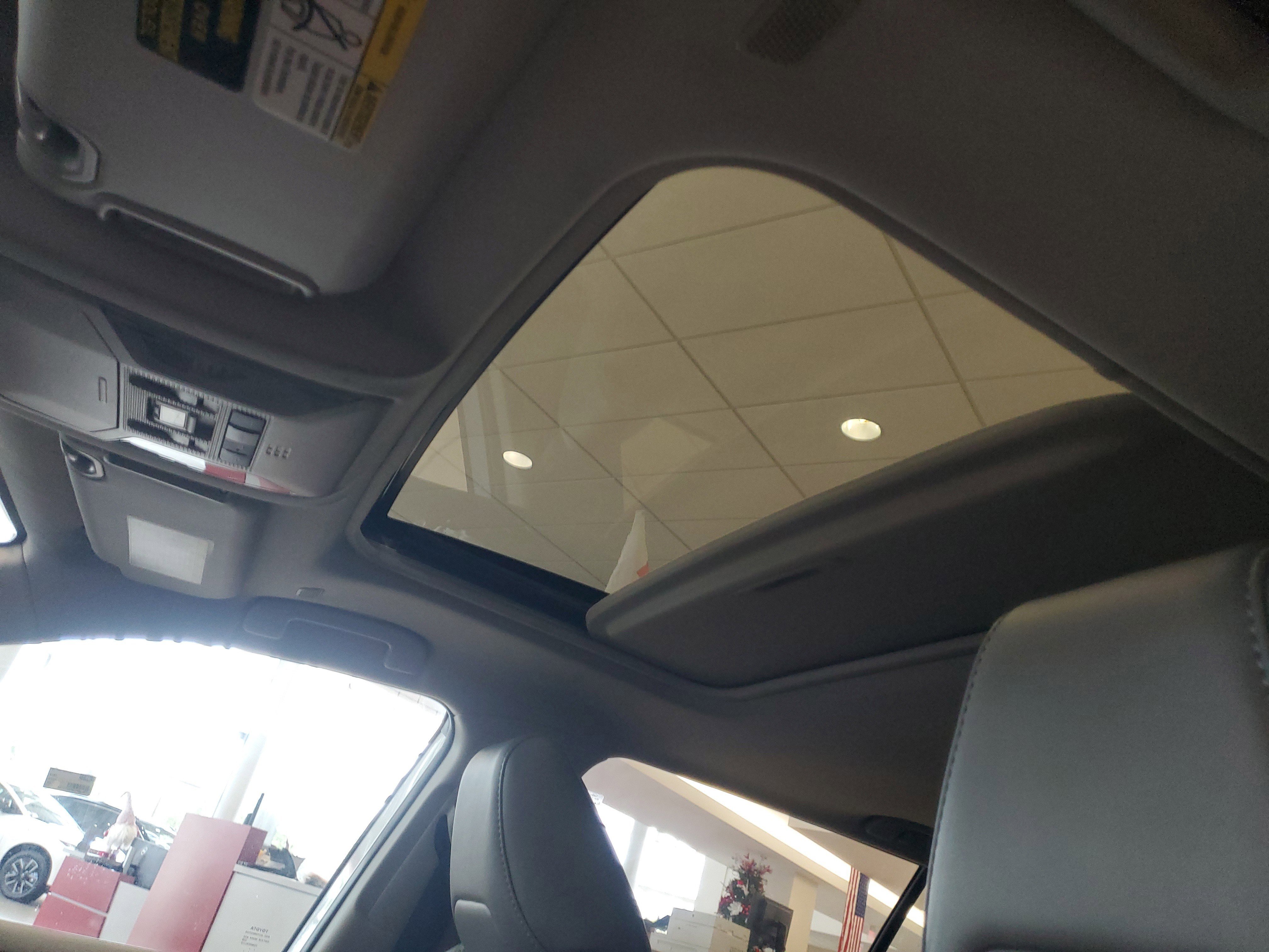 Used 2023 Toyota RAV4 XLE Premium image 16