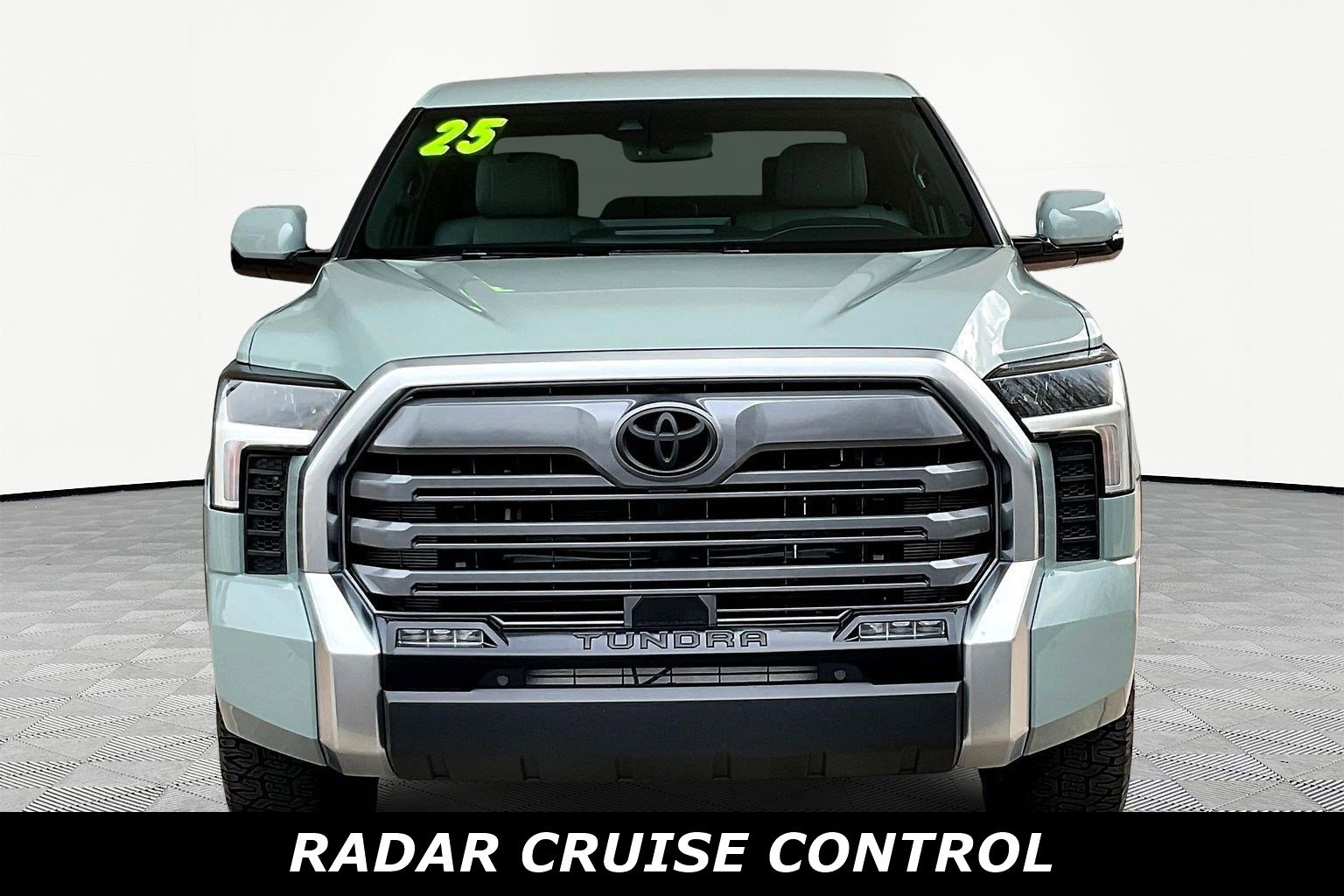 Used 2025 Toyota Tundra Limited AWD/4WD image 2