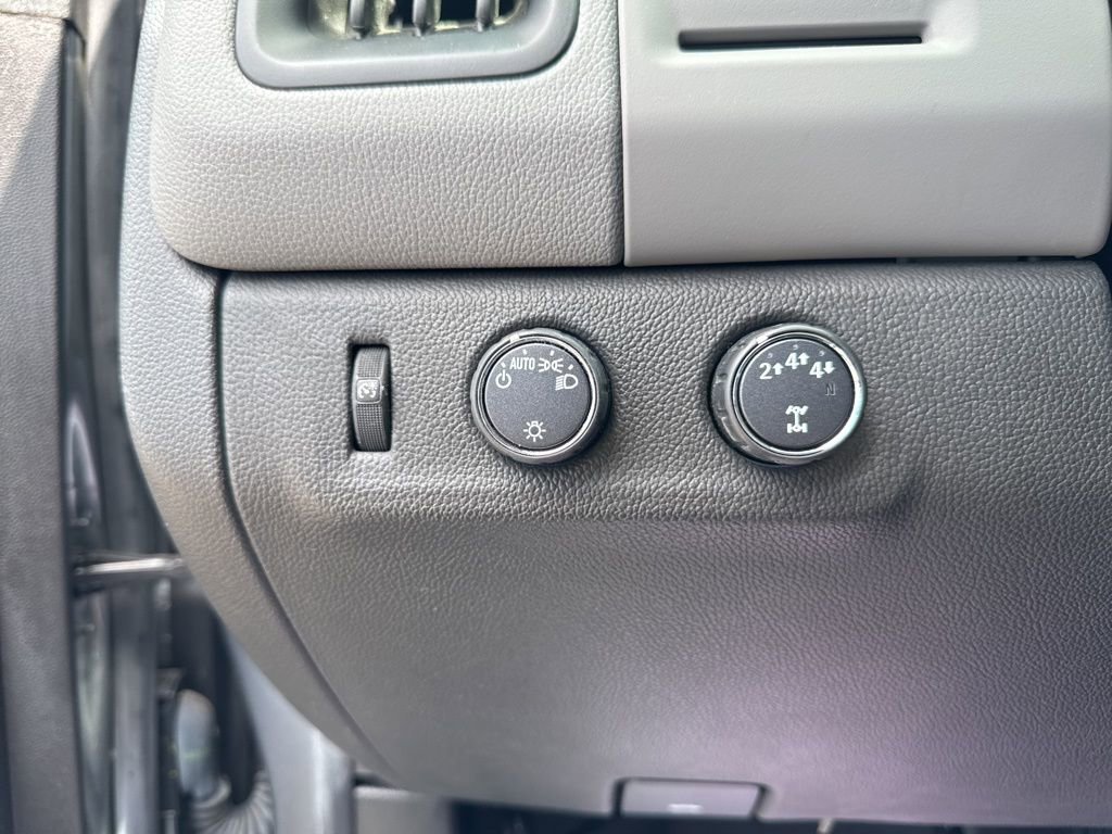 Used 2021 Chevrolet Colorado W/T w/ Custom Special Edition AWD/4WD image 25