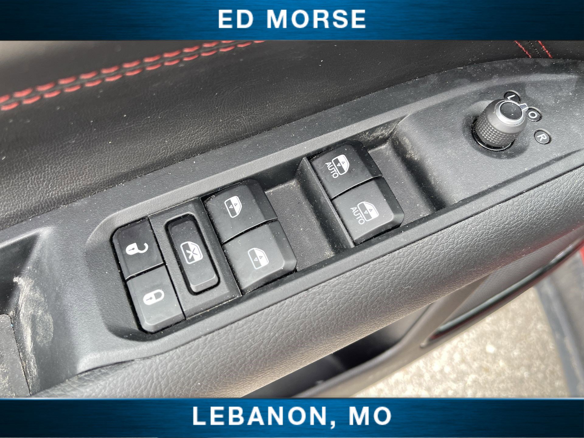 Used 2025 Jeep Compass Trailhawk AWD/4WD image 22