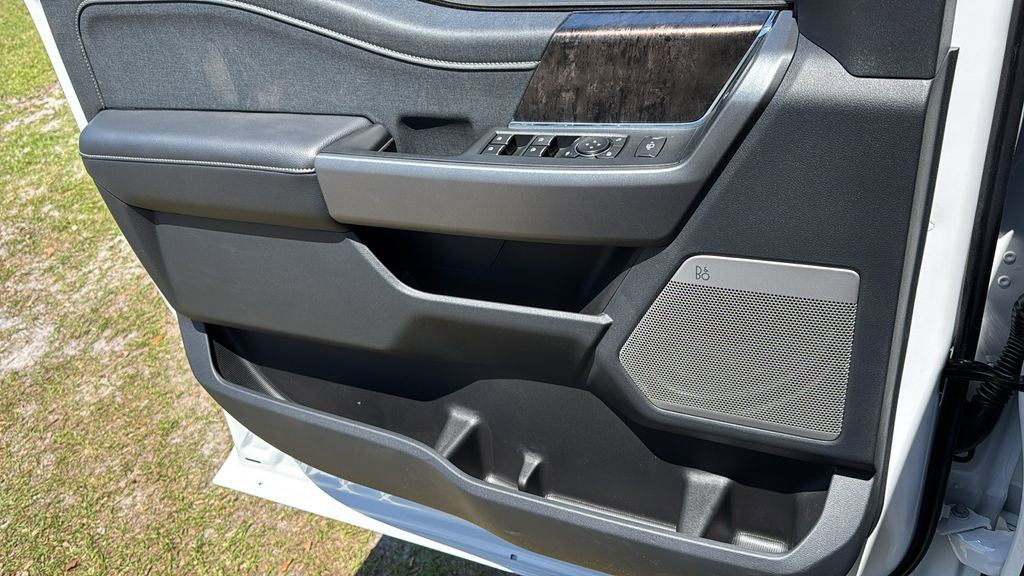 New 2025 Ford F350 Lariat w/ Lariat Ultimate Package image 23