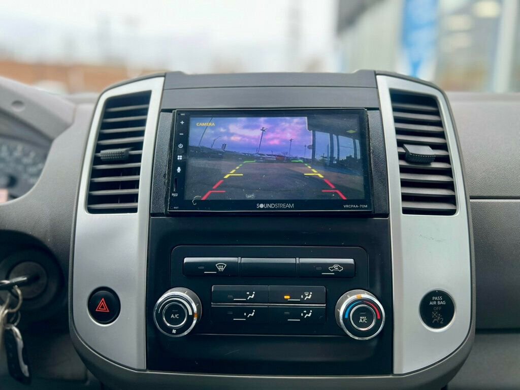 Used 2015 Nissan Frontier S image 21