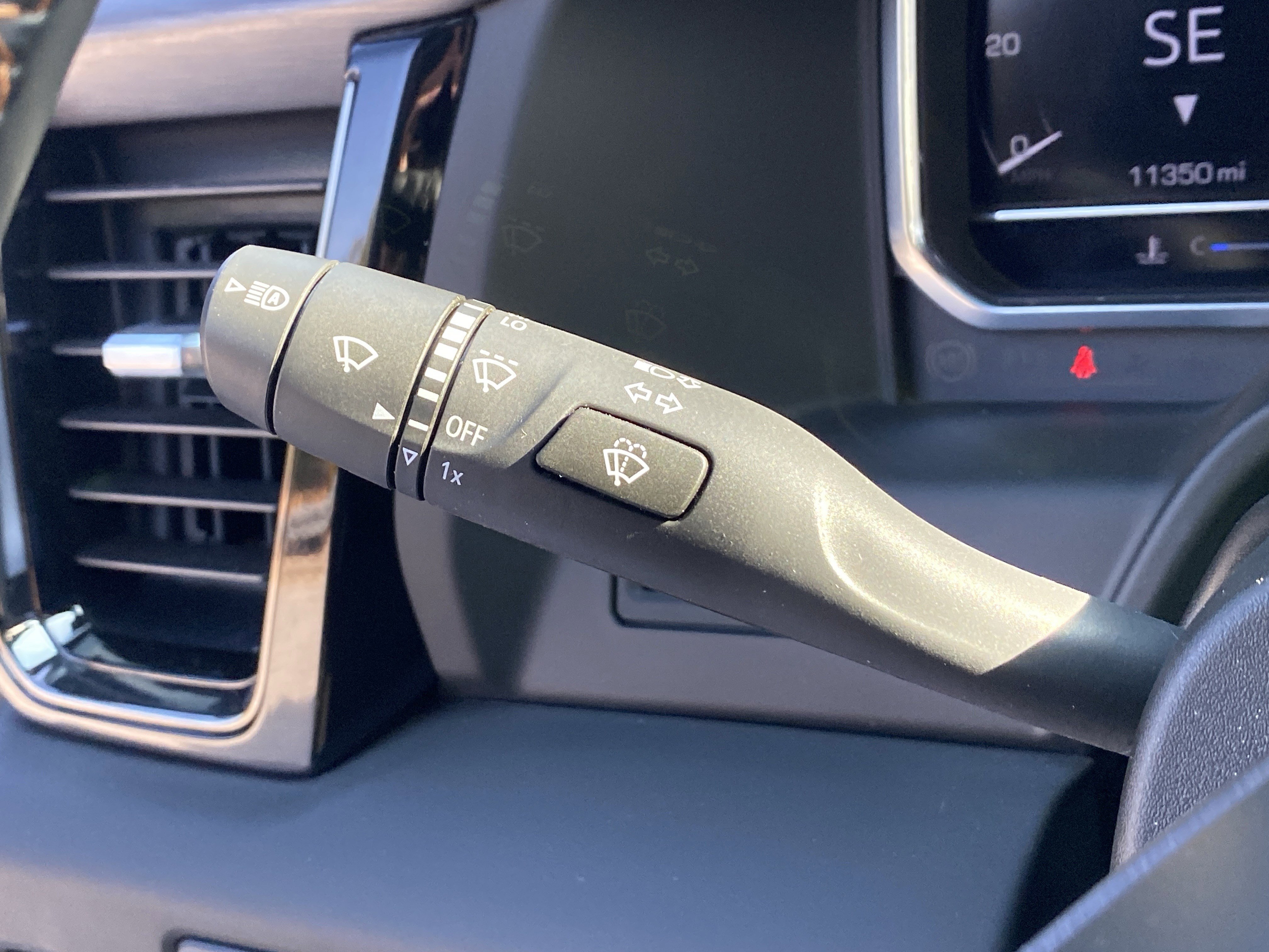 Used 2024 GMC Sierra 1500 AT4 w/ AT4 Premium Package image 30