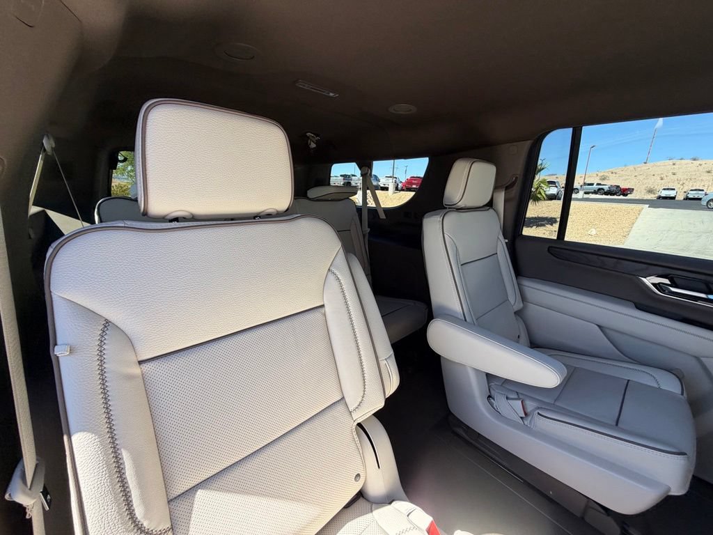New 2026 GMC Yukon XL Denali w/ LPO, Floor Liner Package AWD/4WD image 18