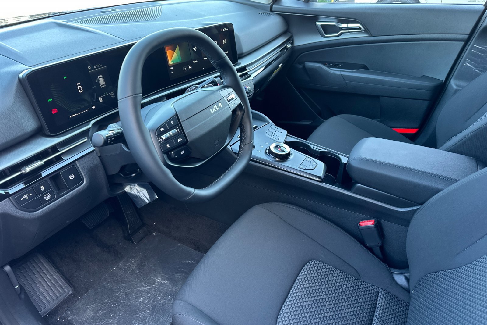 New 2027 Kia Sportage LX FWD image 10