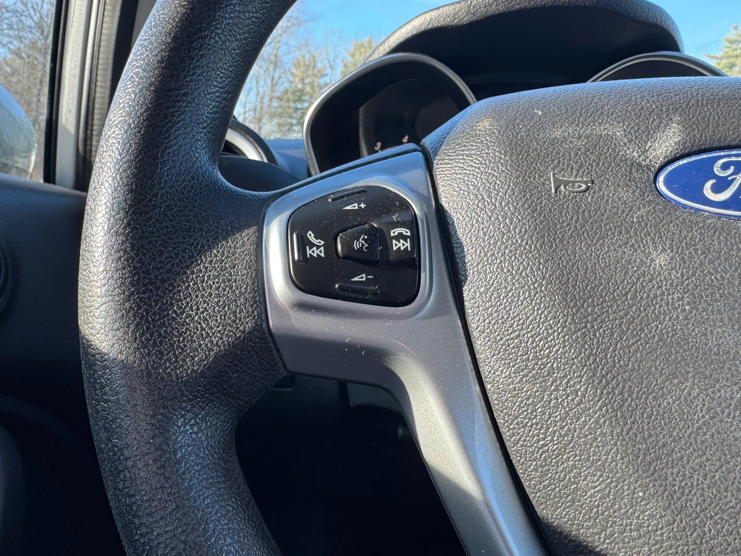 Used 2017 Ford Fiesta SE image 18