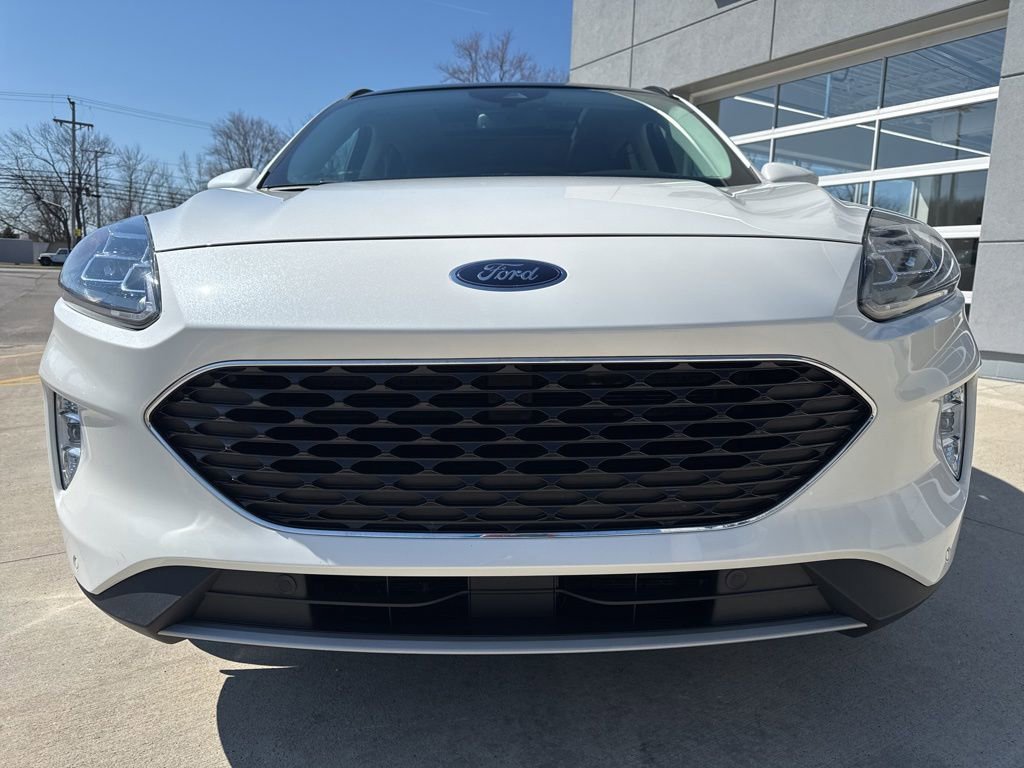 Used 2022 Ford Escape Titanium image 11
