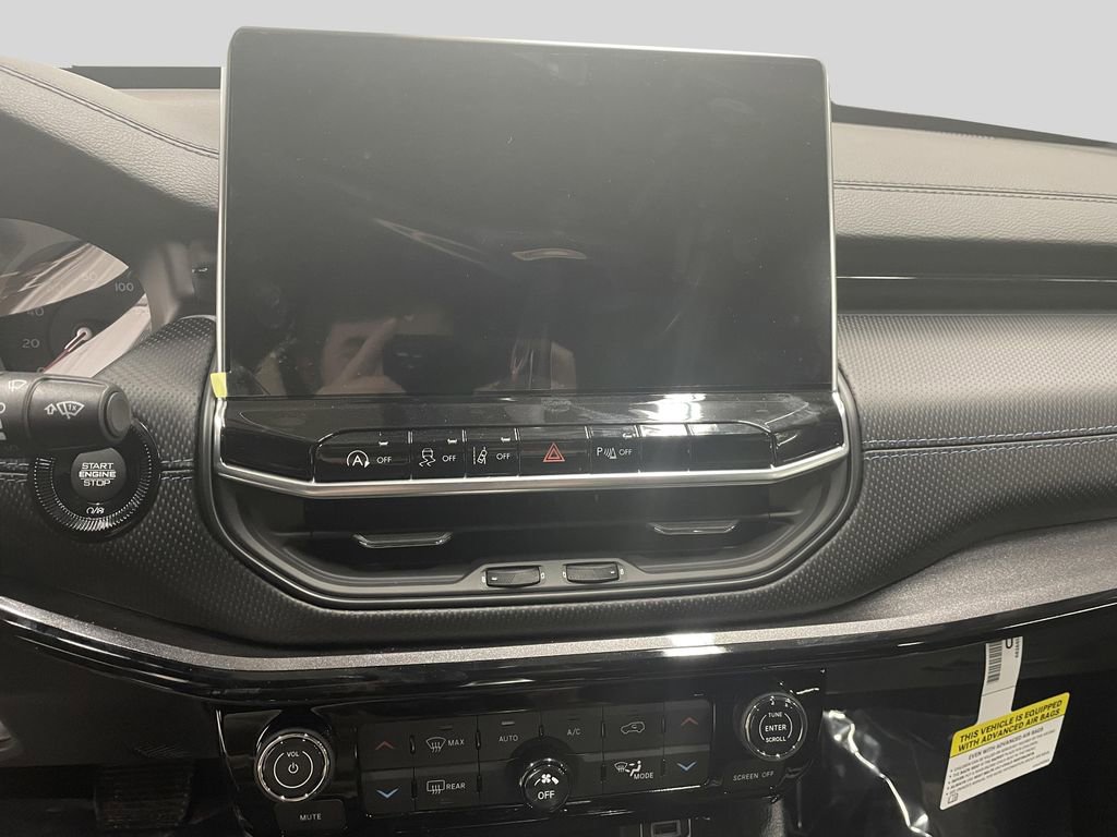 New 2026 Jeep Compass Limited image 14