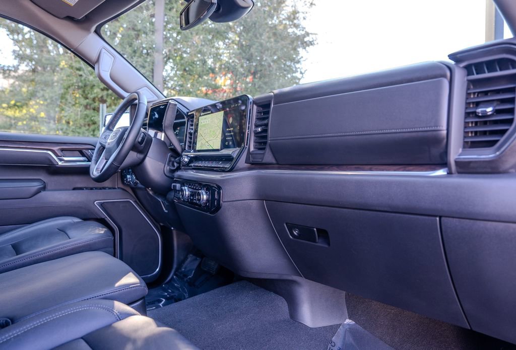 Used 2025 GMC Sierra 1500 SLT AWD/4WD image 22