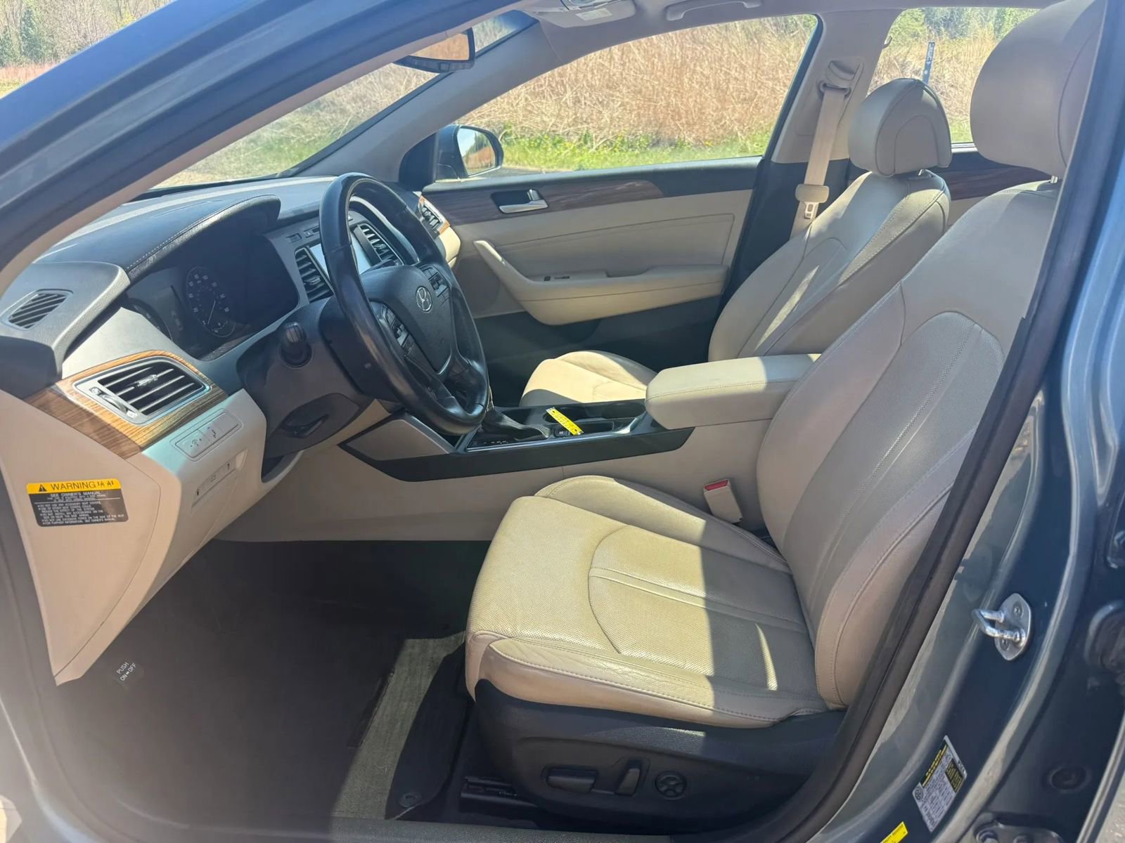 Used 2015 Hyundai Sonata Limited w/ Option Group 05 FWD image 11