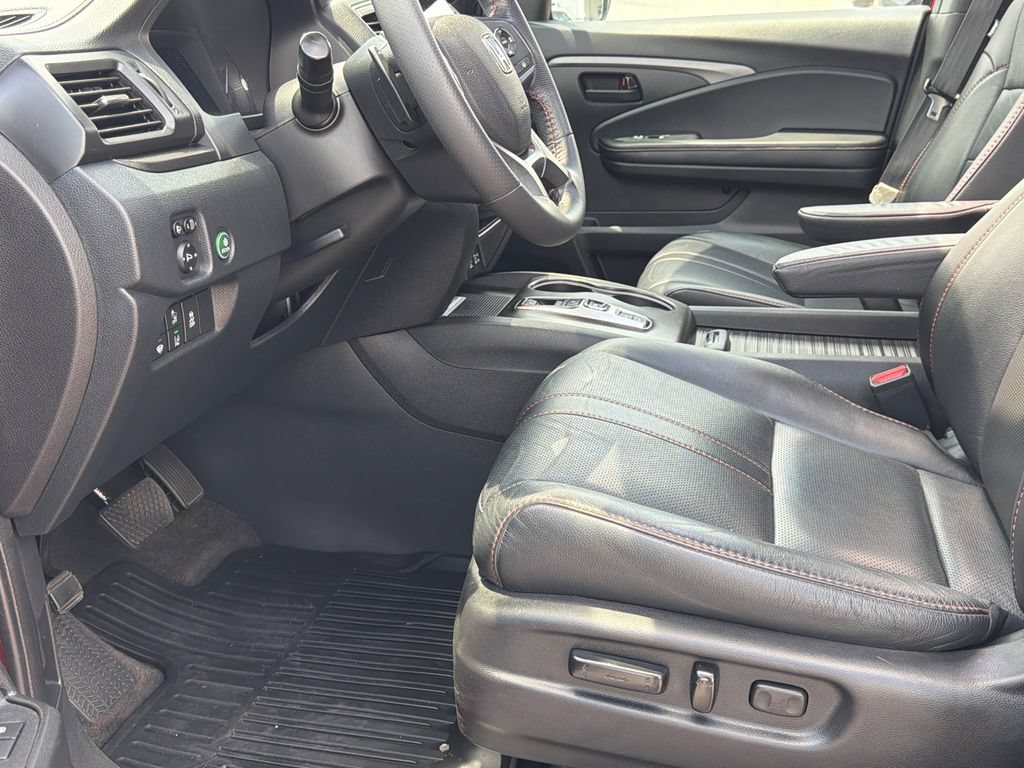 Used 2023 Honda Passport TrailSport image 11