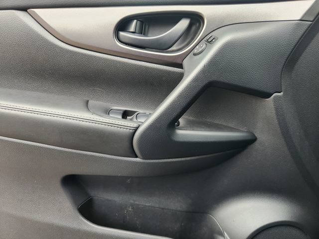 Used 2022 Nissan Rogue Sport S FWD image 21