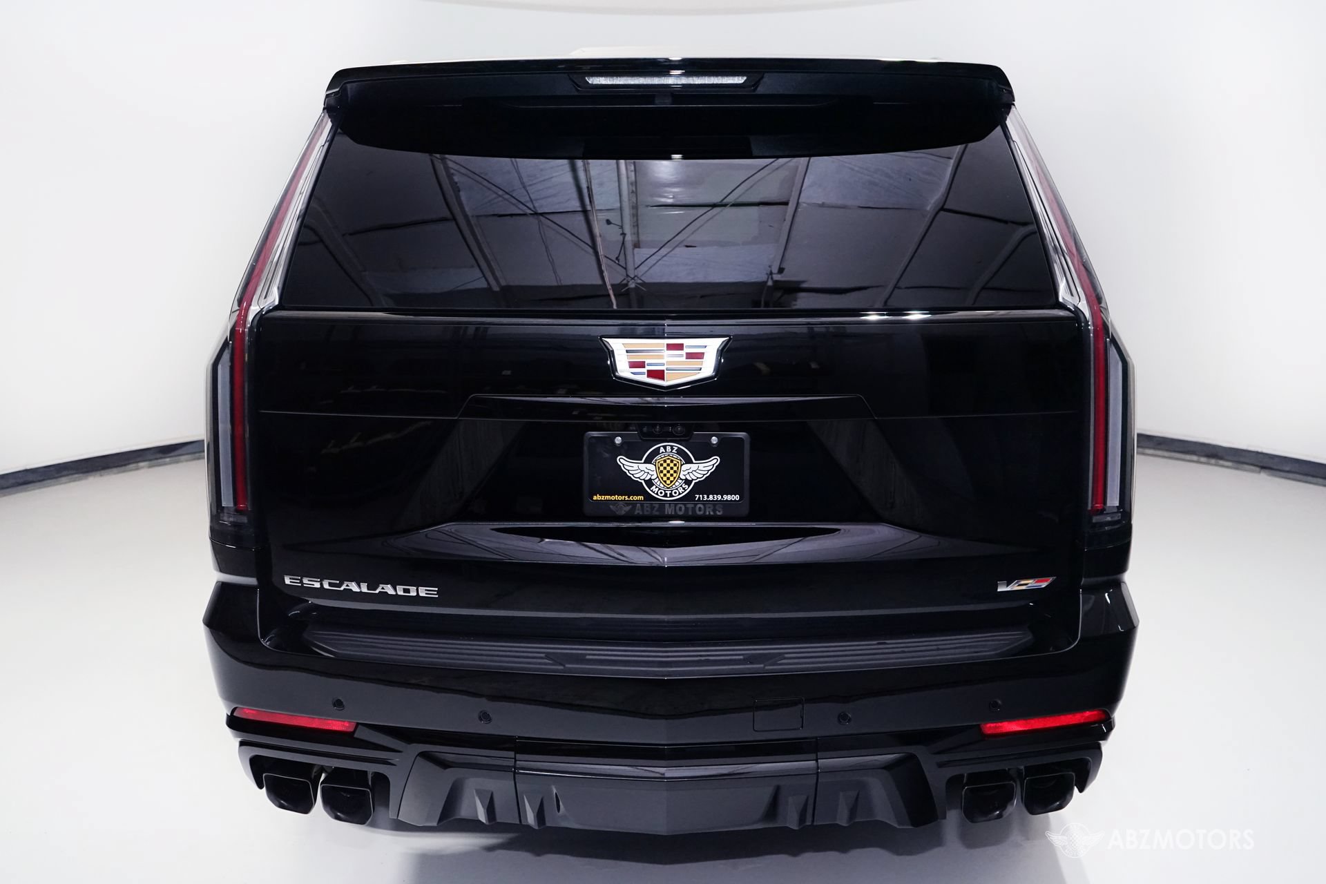 Used 2025 Cadillac Escalade V AWD/4WD image 8