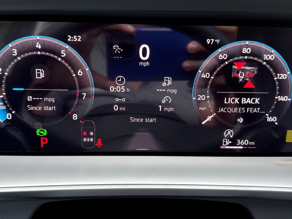 New 2026 Volkswagen Tiguan SE FWD image 10