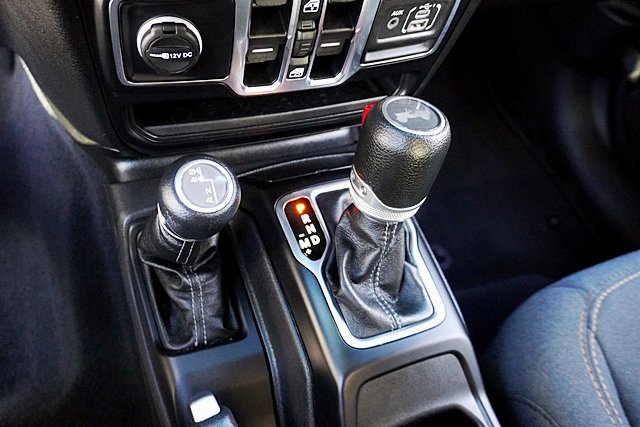 Used 2024 Jeep Wrangler Unlimited Sport AWD/4WD image 40