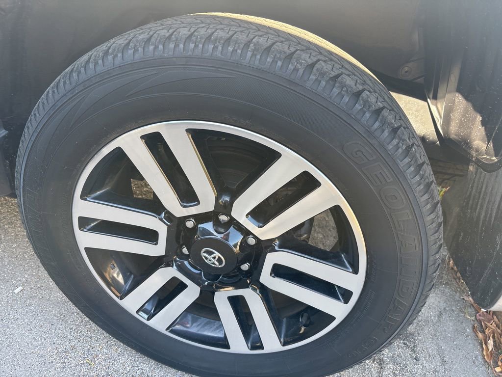 Used 2022 Toyota 4Runner Limited image 15