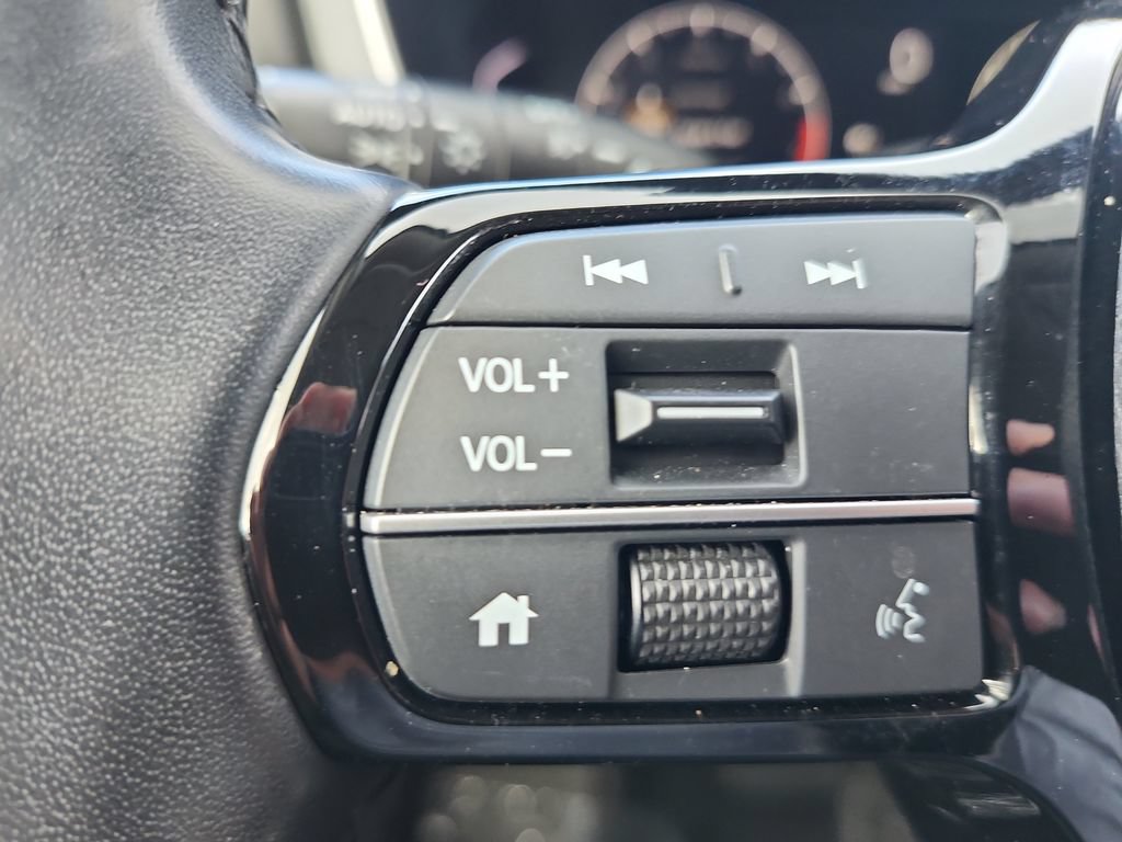 Certified 2023 Honda Pilot Touring image 30