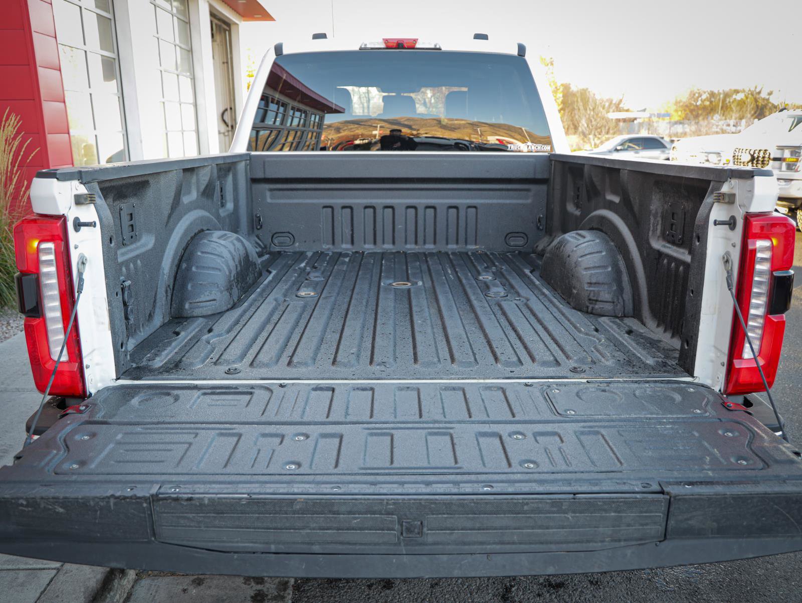 Used 2025 Ford F350 Lariat image 5