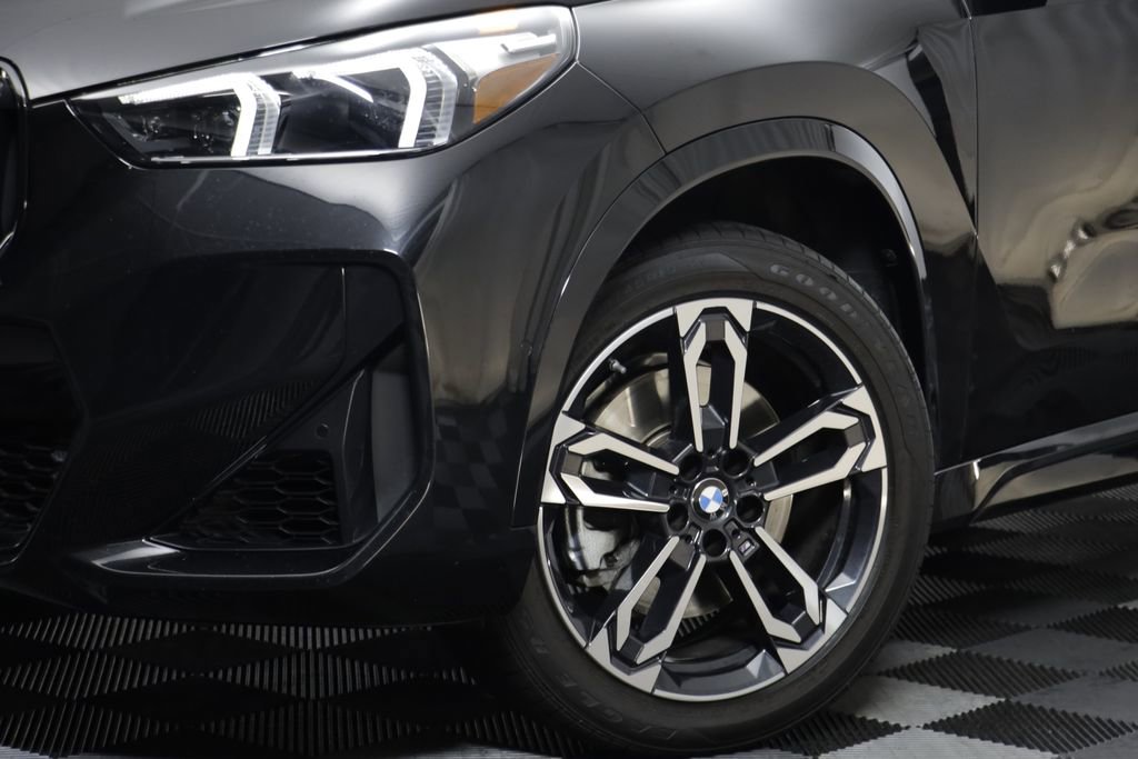 Certified 2023 BMW X1 xDrive28i w/ Premium Package AWD/4WD image 3