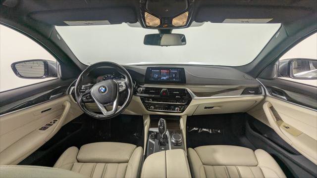 Used 2017 BMW 540i w/ Premium Package image 27