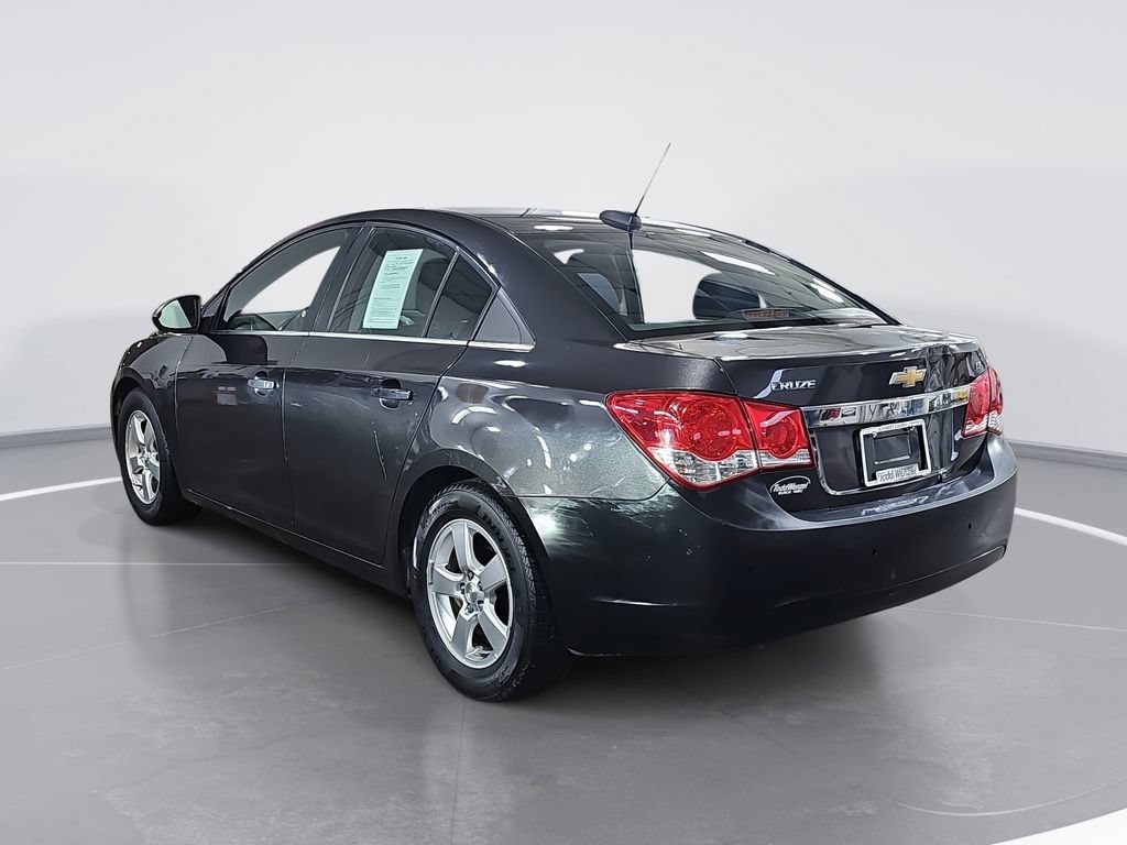 Certified 2016 Chevrolet Cruze LT w/ Technology Package FWD image 6