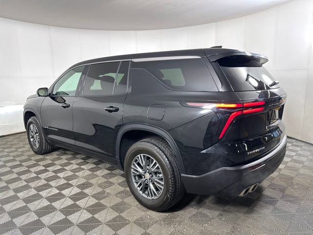 Used 2024 Chevrolet Traverse LS image 5