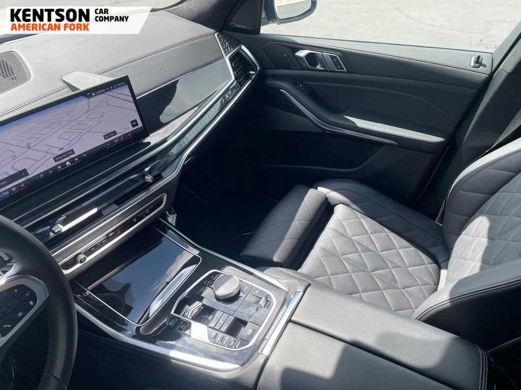 Used 2026 BMW X7 xDrive40i AWD/4WD image 16