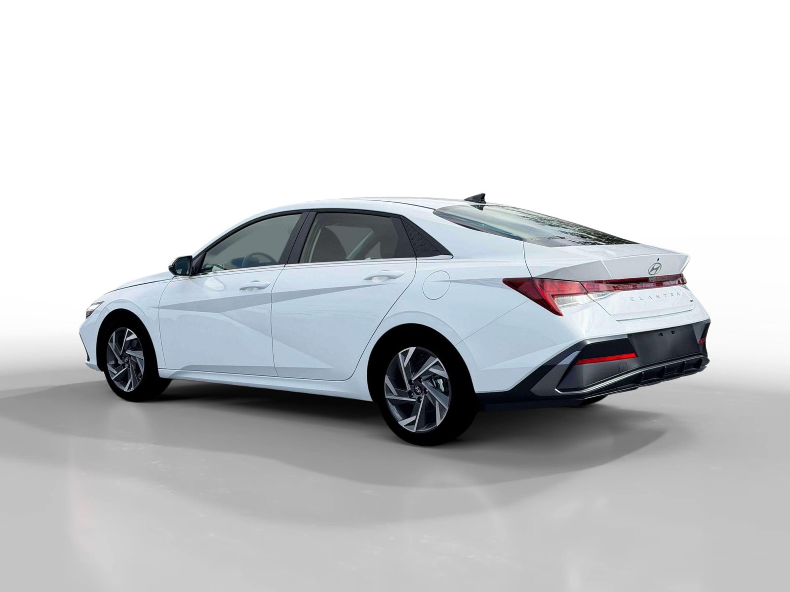 New 2026 Hyundai Elantra Limited FWD image 4