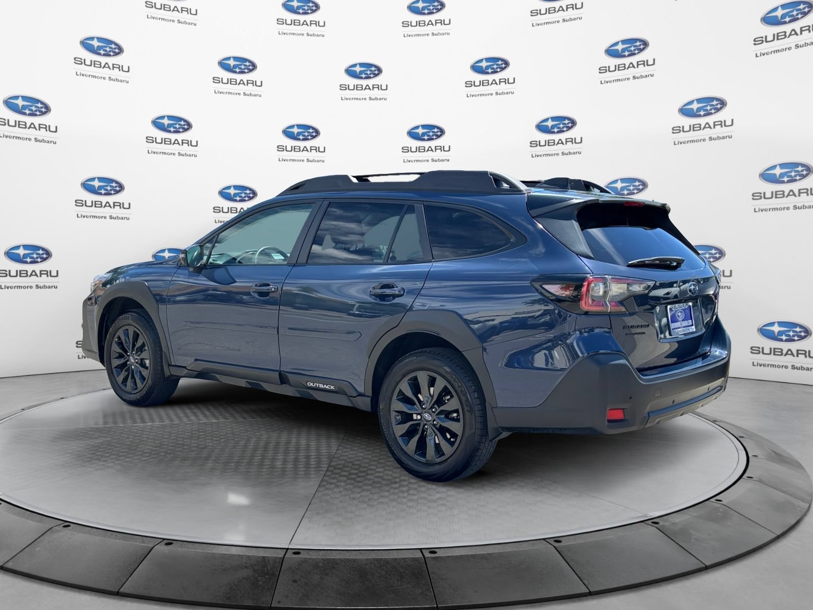 Used 2023 Subaru Outback Onyx Edition AWD/4WD image 3