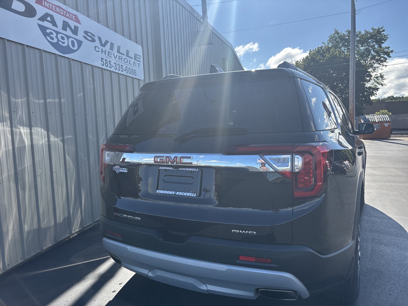Used 2023 GMC Acadia SLE w/ Driver Convenience Package AWD/4WD image 6