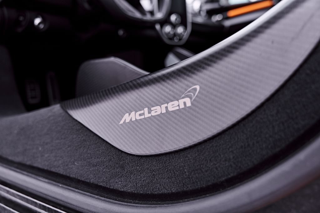 Used 2019 McLaren Senna RWD image 63