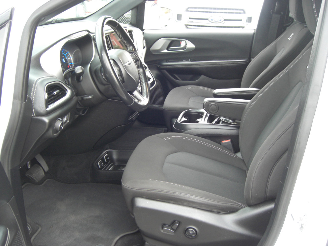 Used 2021 Chrysler Pacifica Touring w/ S Appearance Package image 22