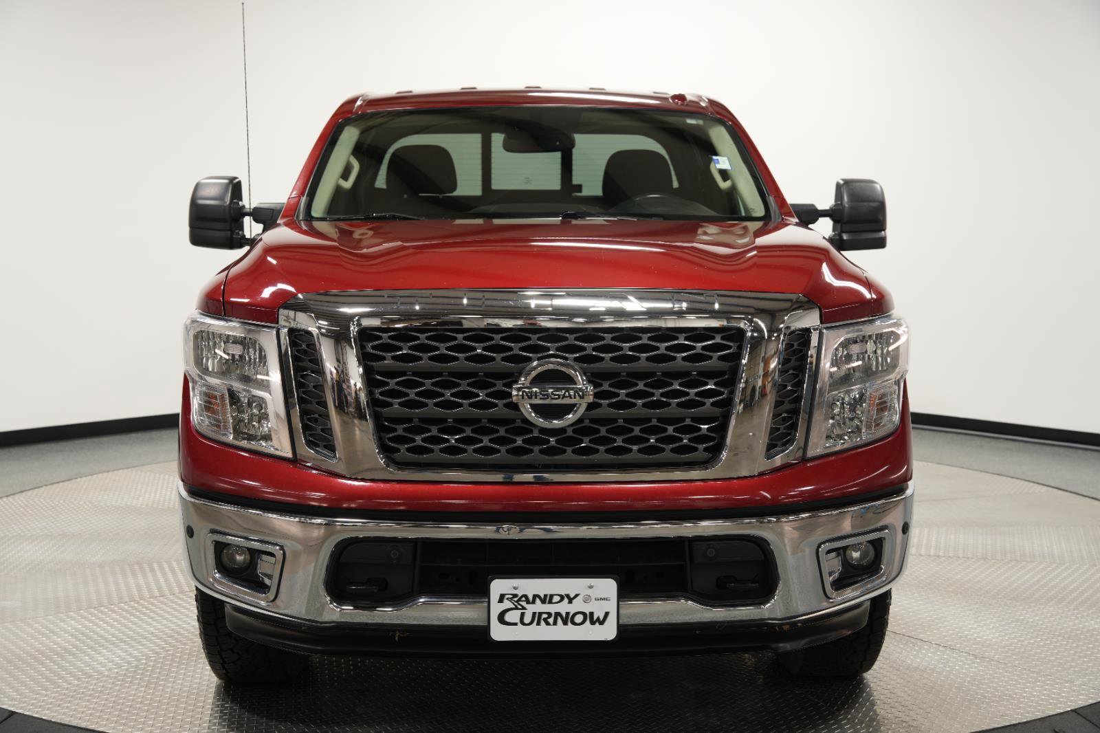 Used 2017 Nissan Titan SV image 2