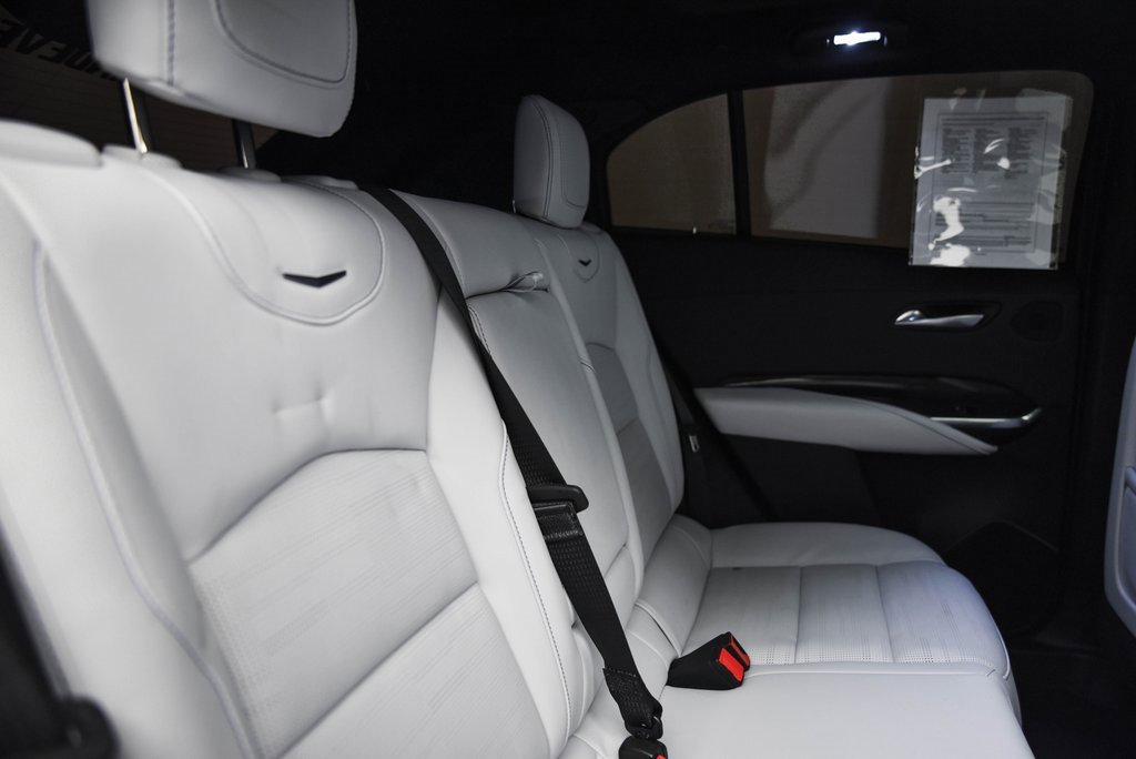 Used 2025 Cadillac XT4 Sport image 14