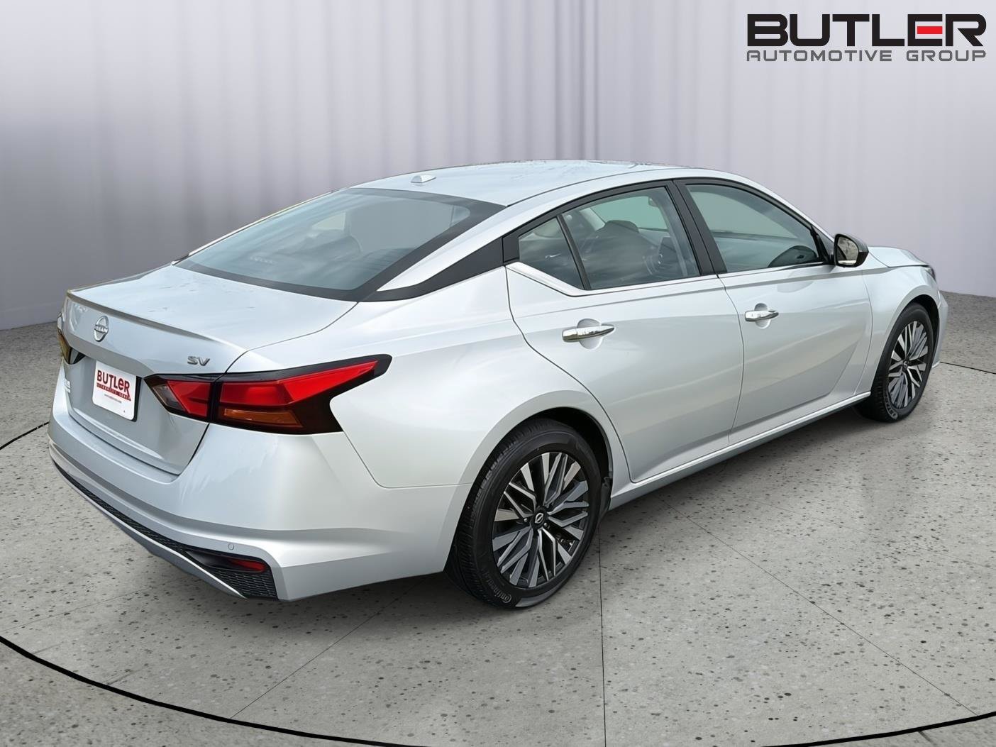 Used 2024 Nissan Altima 2.5 SV FWD image 6