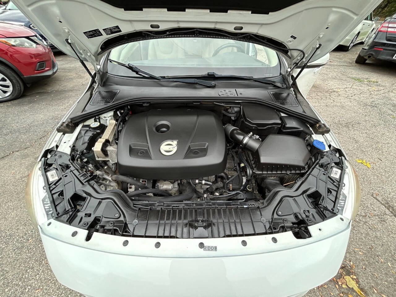 Used 2015 Volvo V60 T5 Premier image 16