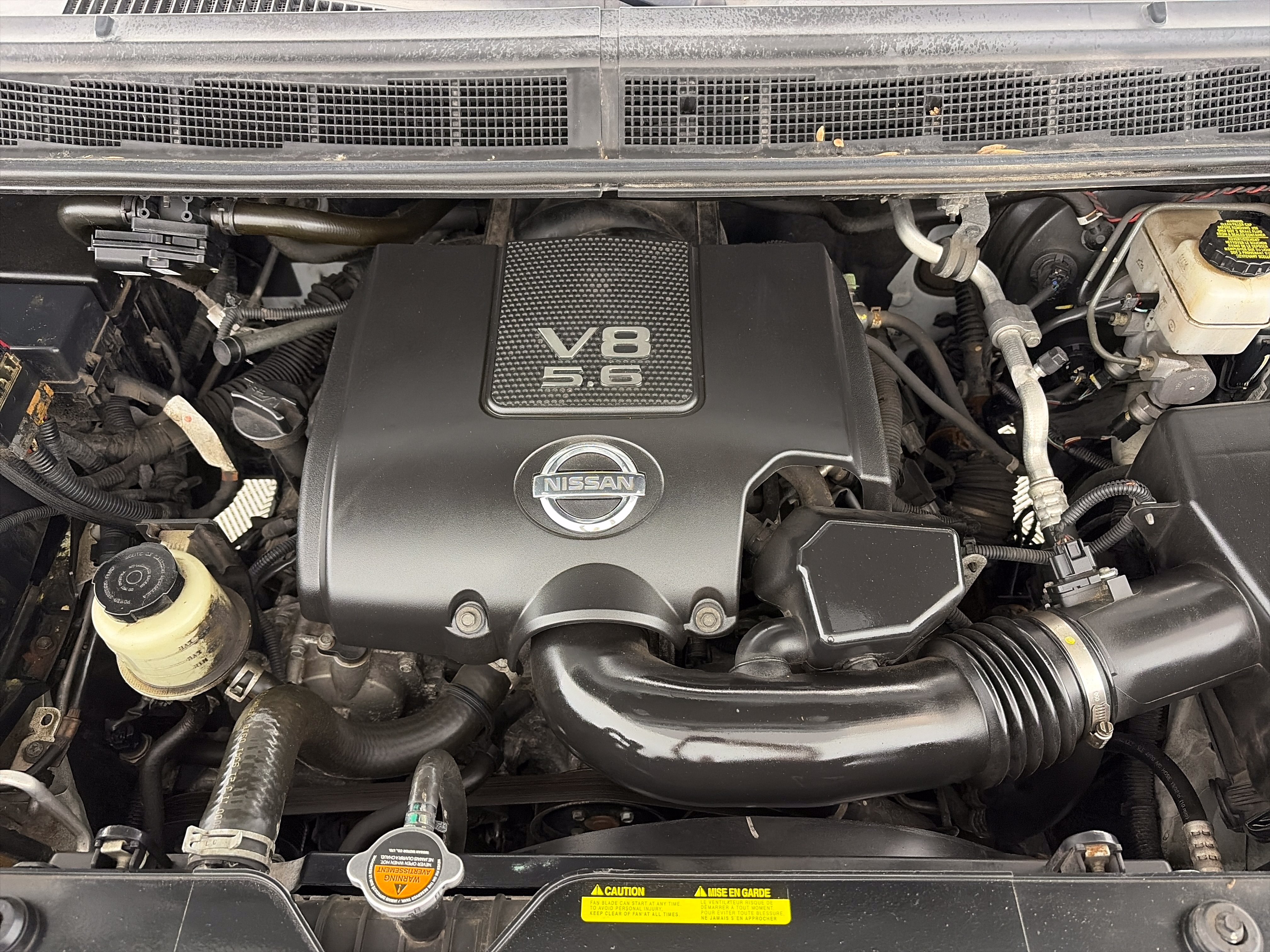 Used 2011 Nissan Titan SV w/ SV Premium Utility Pkg AWD/4WD image 12