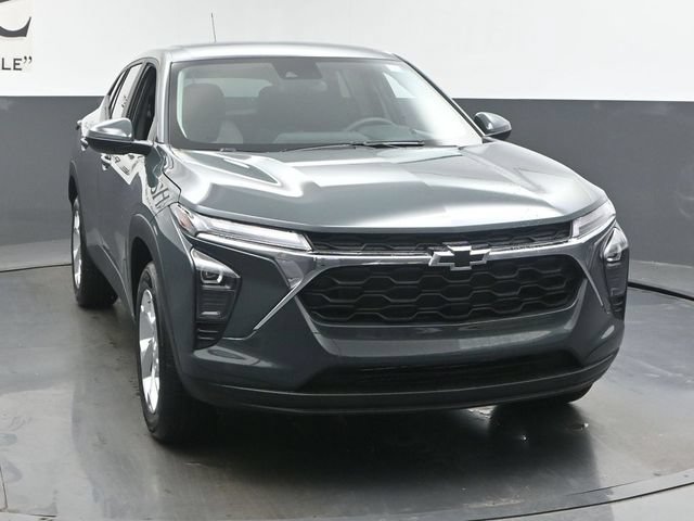 New 2026 Chevrolet Trax LS w/ LS Convenience Package FWD image 29