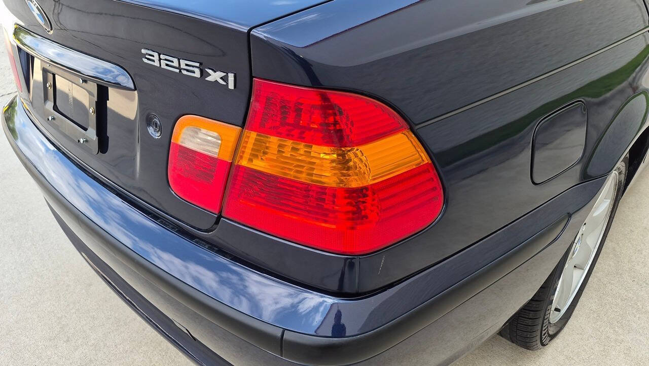 Used 2004 BMW 325xi Sedan AWD/4WD image 23