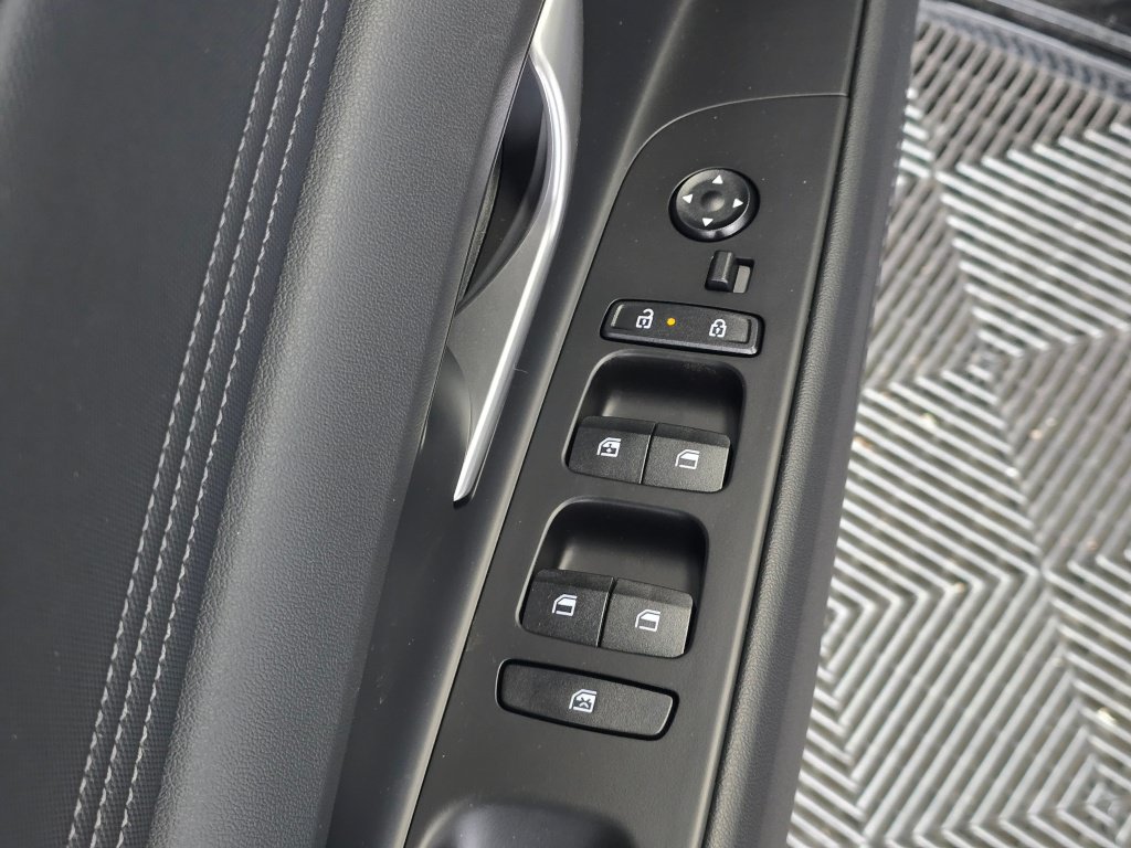 New 2026 Hyundai Elantra Limited FWD image 19