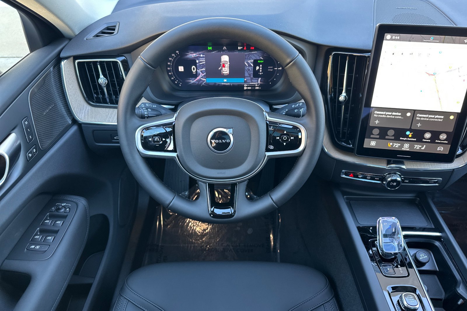 New 2026 Volvo XC60 T8 Plus image 12