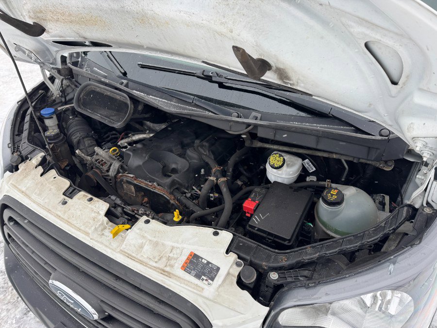 Used 2019 Ford Transit 250 T-250 130 Med Rf 9000 GVWR Sl w/ Interior Upgrade Package image 20